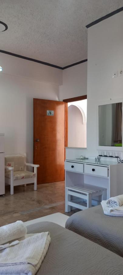 Nikis Apartments Ájosz Górdiosz Kültér fotó