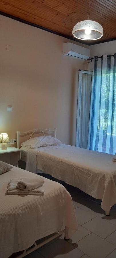 Nikis Apartments Ájosz Górdiosz Kültér fotó