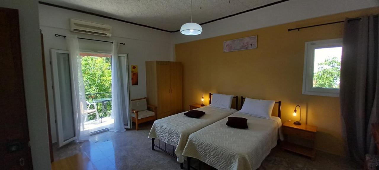 Nikis Apartments Ájosz Górdiosz Kültér fotó