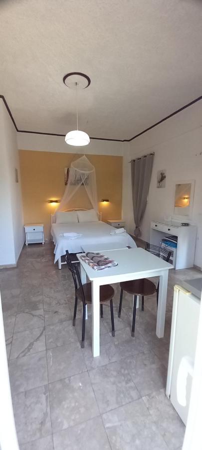 Nikis Apartments Ájosz Górdiosz Kültér fotó