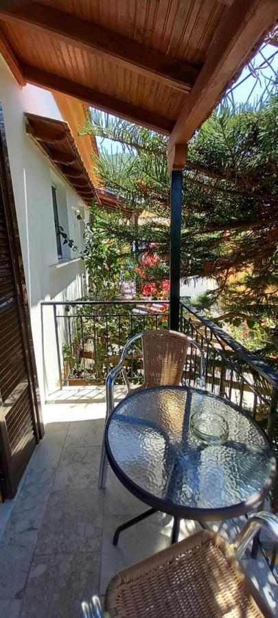 Nikis Apartments Ájosz Górdiosz Kültér fotó