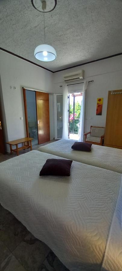 Nikis Apartments Ájosz Górdiosz Kültér fotó