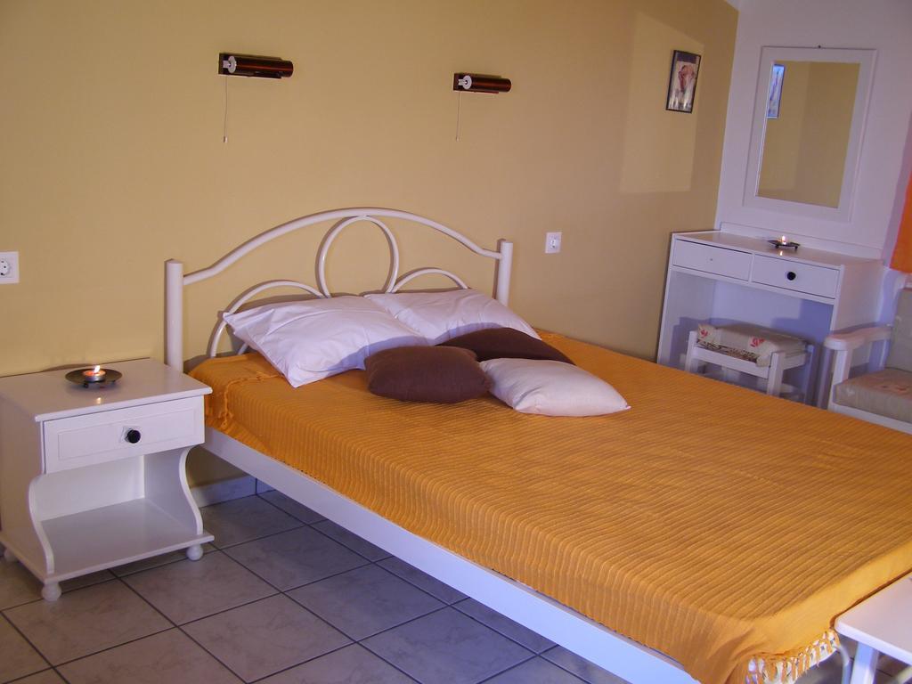Nikis Apartments Ájosz Górdiosz Kültér fotó